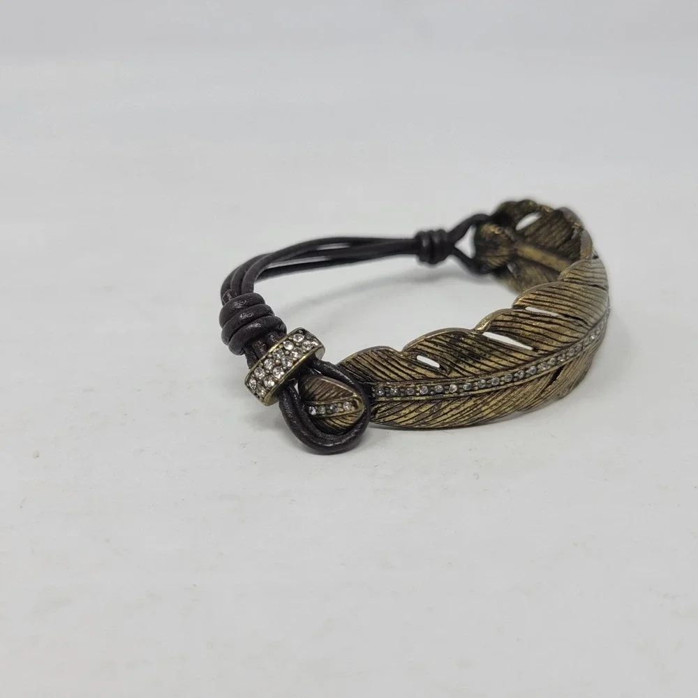 Fossil‎ Womens Feather Bracelet Gold Tone Hook Strap